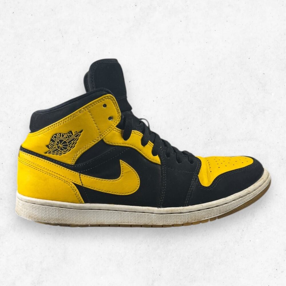 Nike Air Jordan 1 Retro Mid New Love OG 2017 554724-035 Mens Size 11